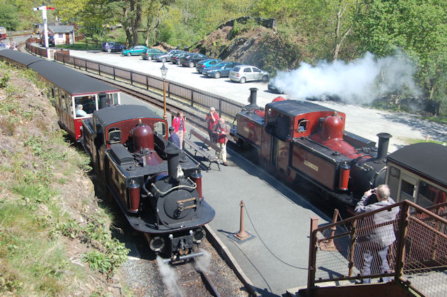 File:Meeting of the Fairlies - geograph.org.uk - 1307551.jpg