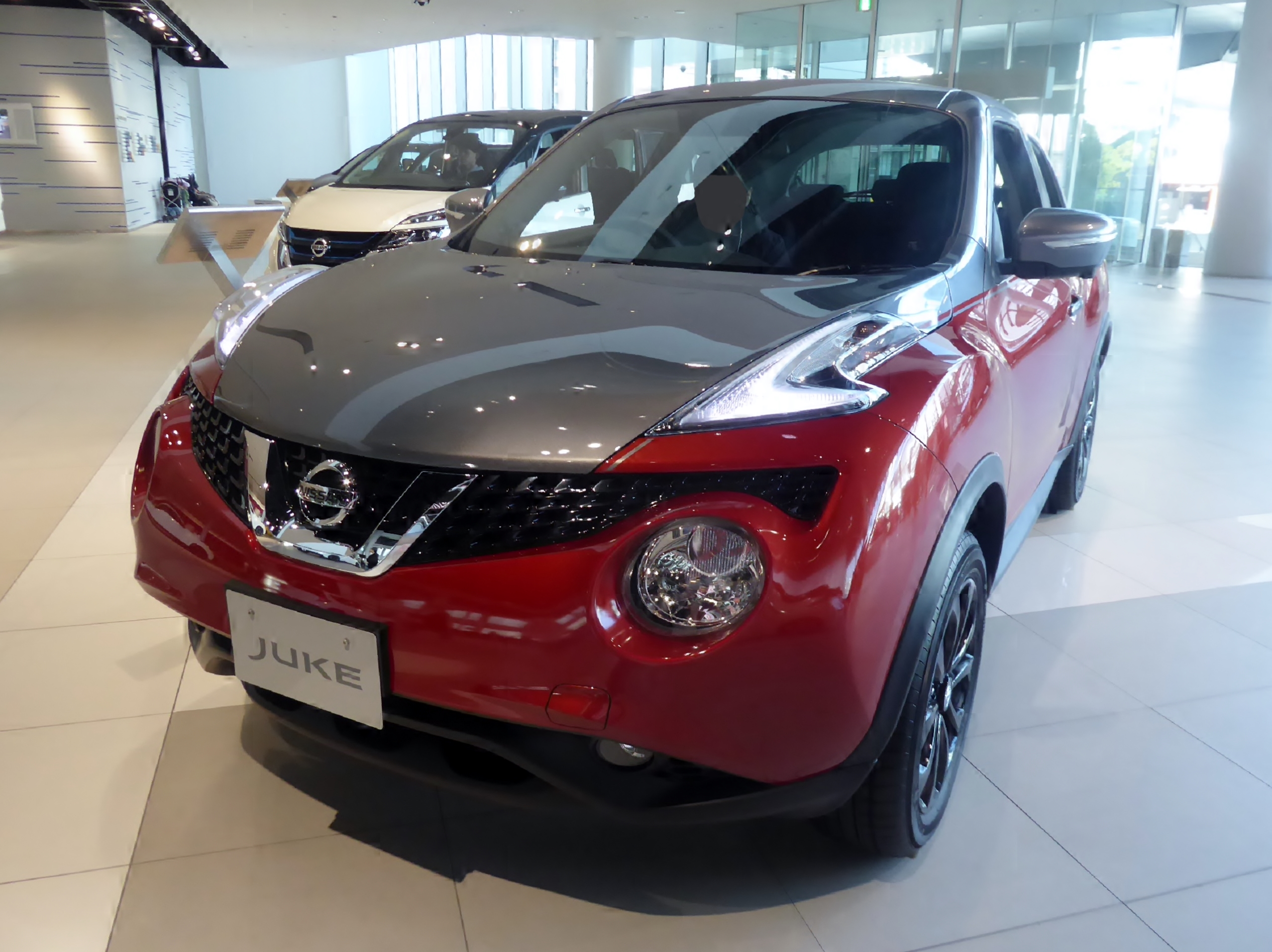 ファイル:Nissan JUKE 15RX V SELECTION DRESS UP (DBA-YF15) front.jpg - Wikipedia