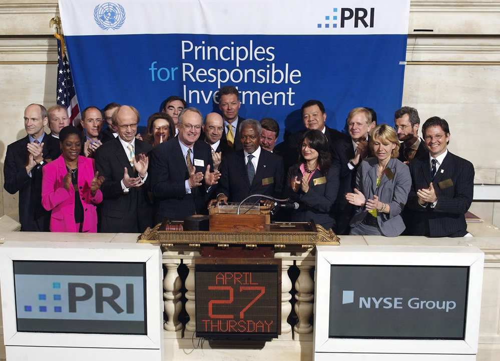 https://upload.wikimedia.org/wikipedia/commons/a/a2/PRI_opening_at_NYSE_with_UN_Secretary_General.jpg