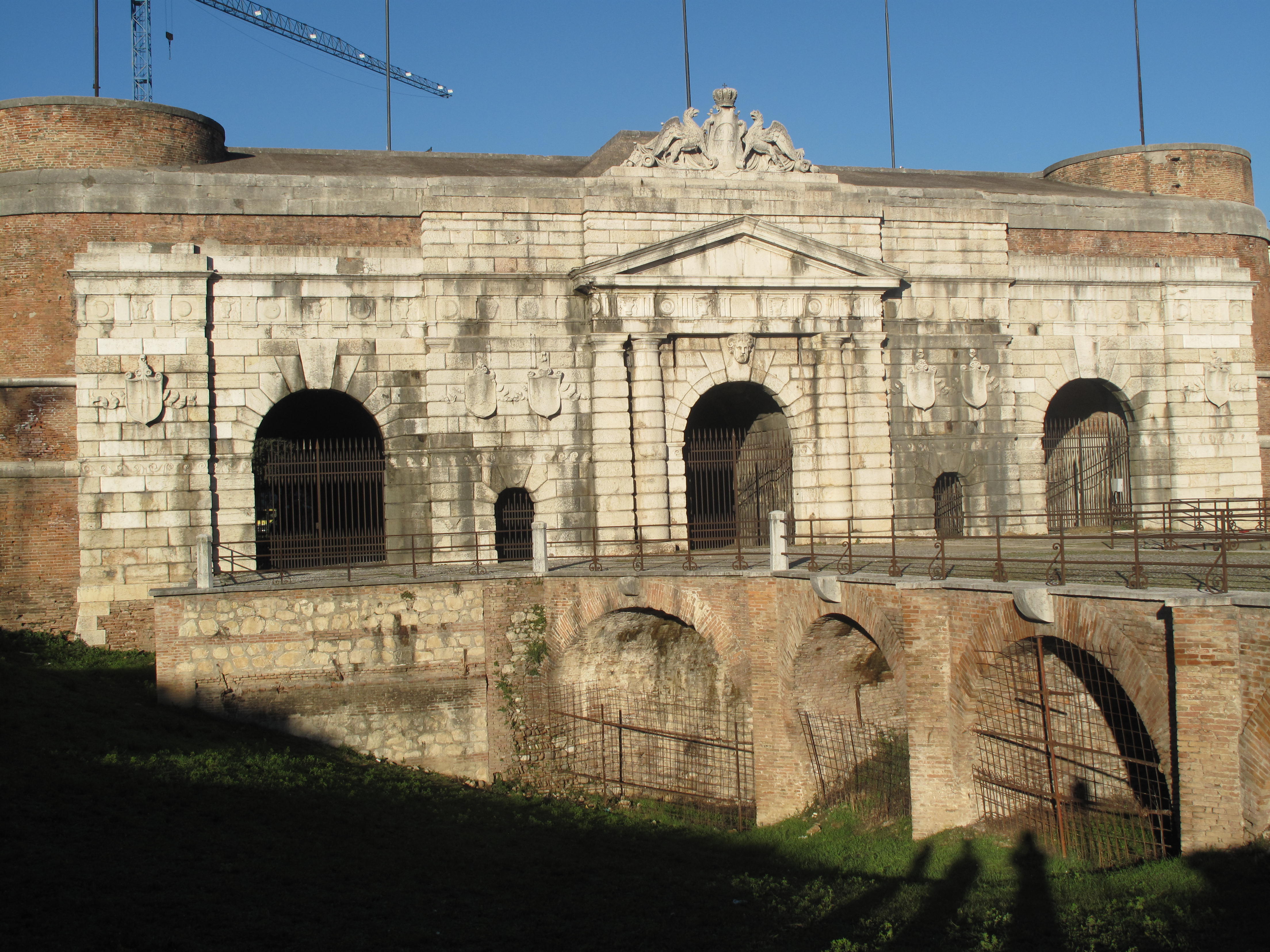 Vista verona. Porta nuova это.