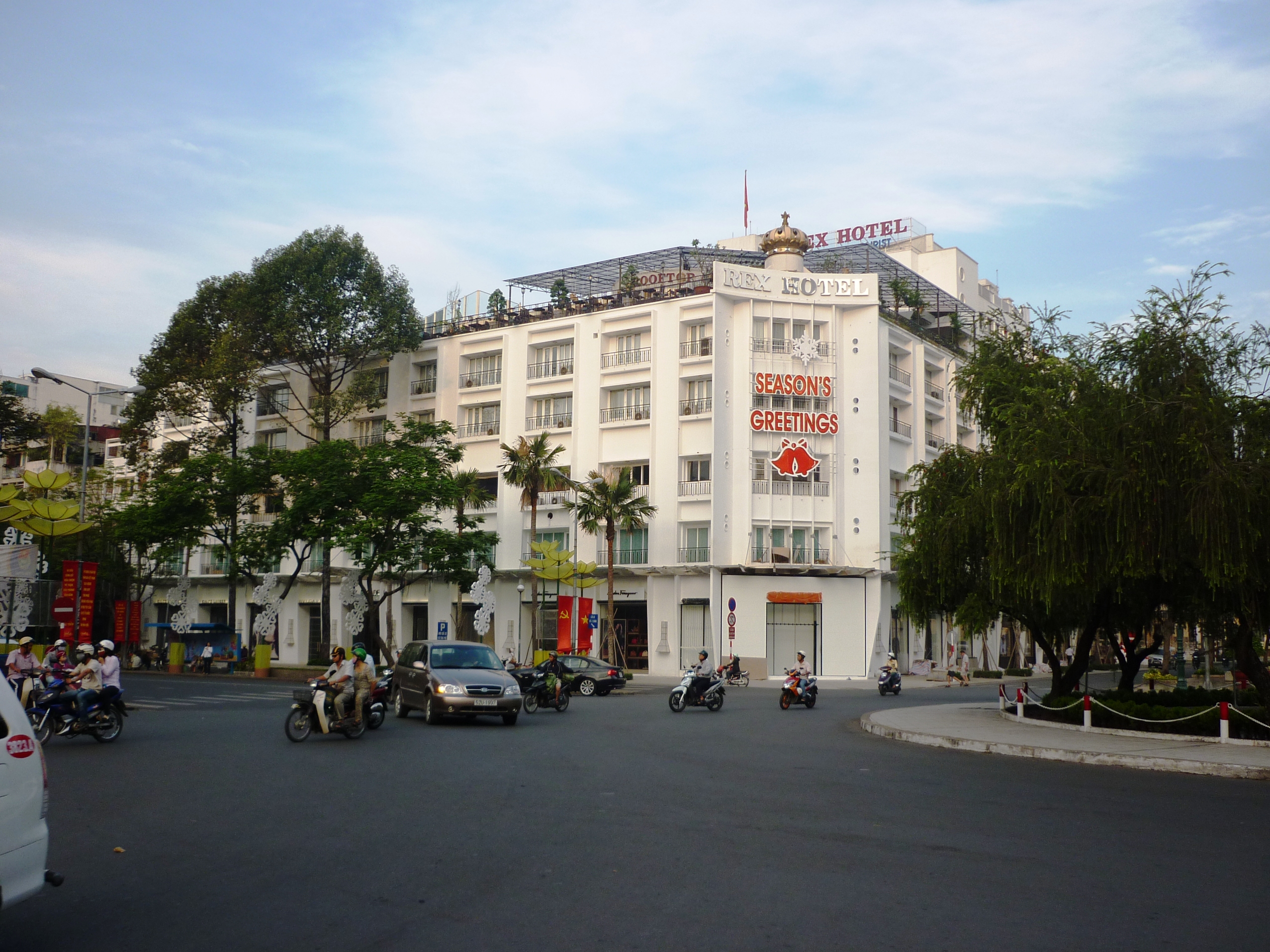 レックス・ホテル・サイゴン - Wikipedia