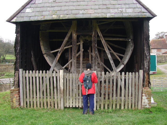 File:Saddlescombe Donkey Wheel - geograph.org.uk - 116644.jpg