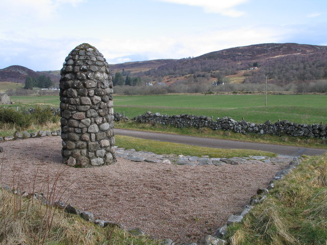 File:Sir John Macdonald Memorial - geograph.org.uk - 985636.jpg