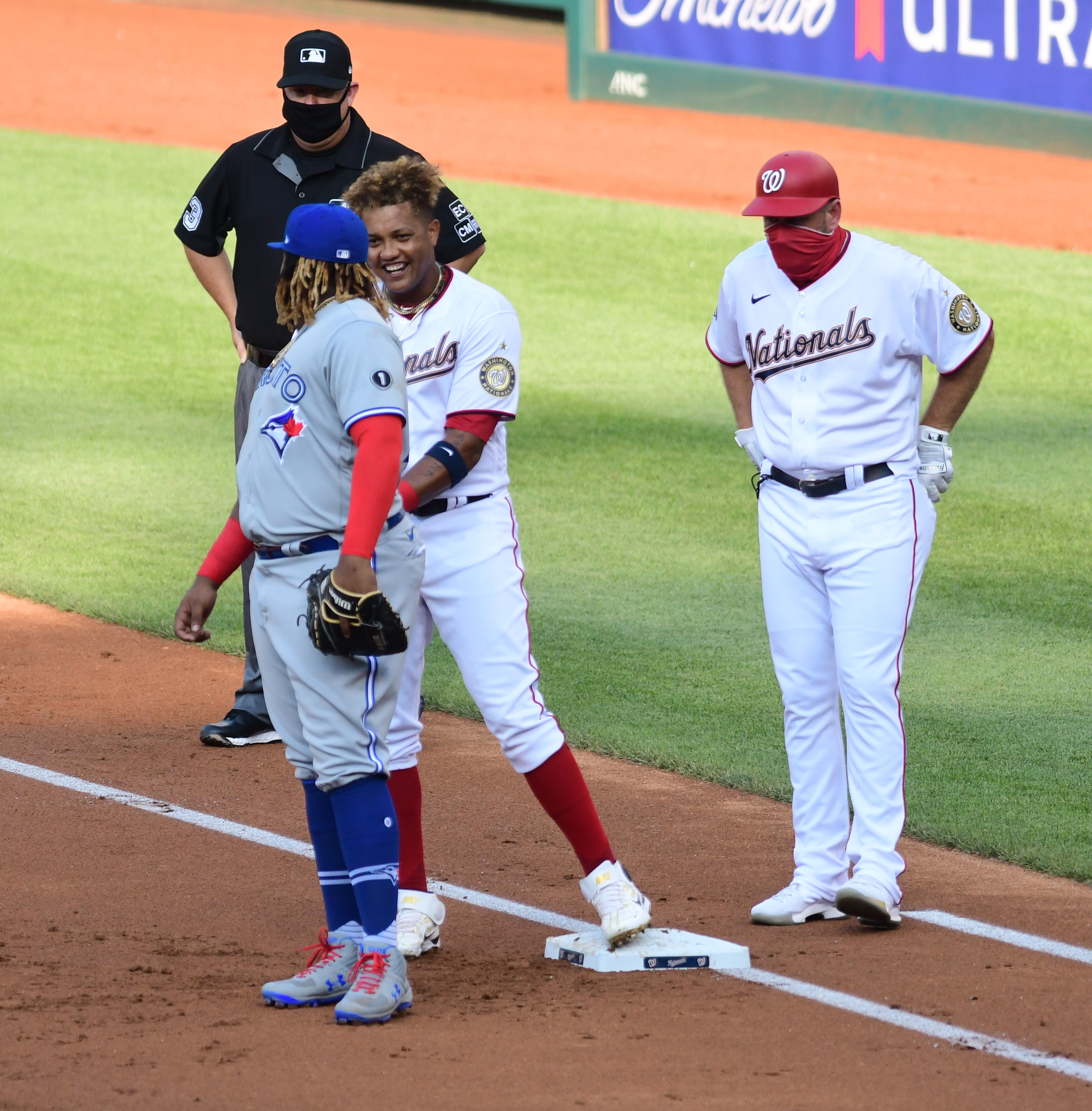 File:Starlin Castro laughs it up at first with Vladmir Guerrero at  Washington Nationals vs. Toronto Blue Jays at Nationals Park, July 27, 2020  (All-Pro Reels Photography) (50160990003).jpg - Wikimedia Commons