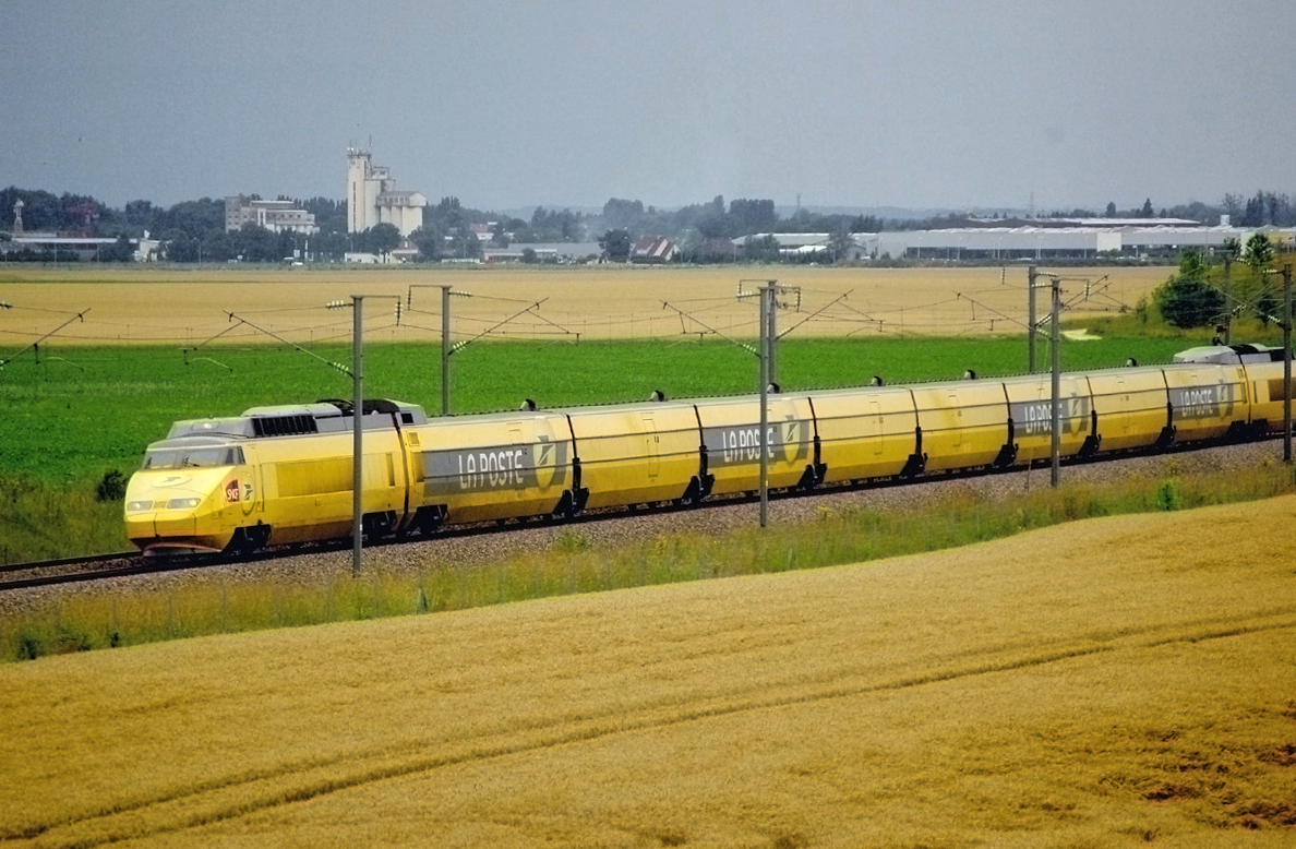 TGV la poste 3.jpg