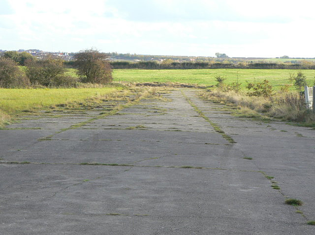 File:Taxiway to dispersal point - geograph.org.uk - 1555384.jpg