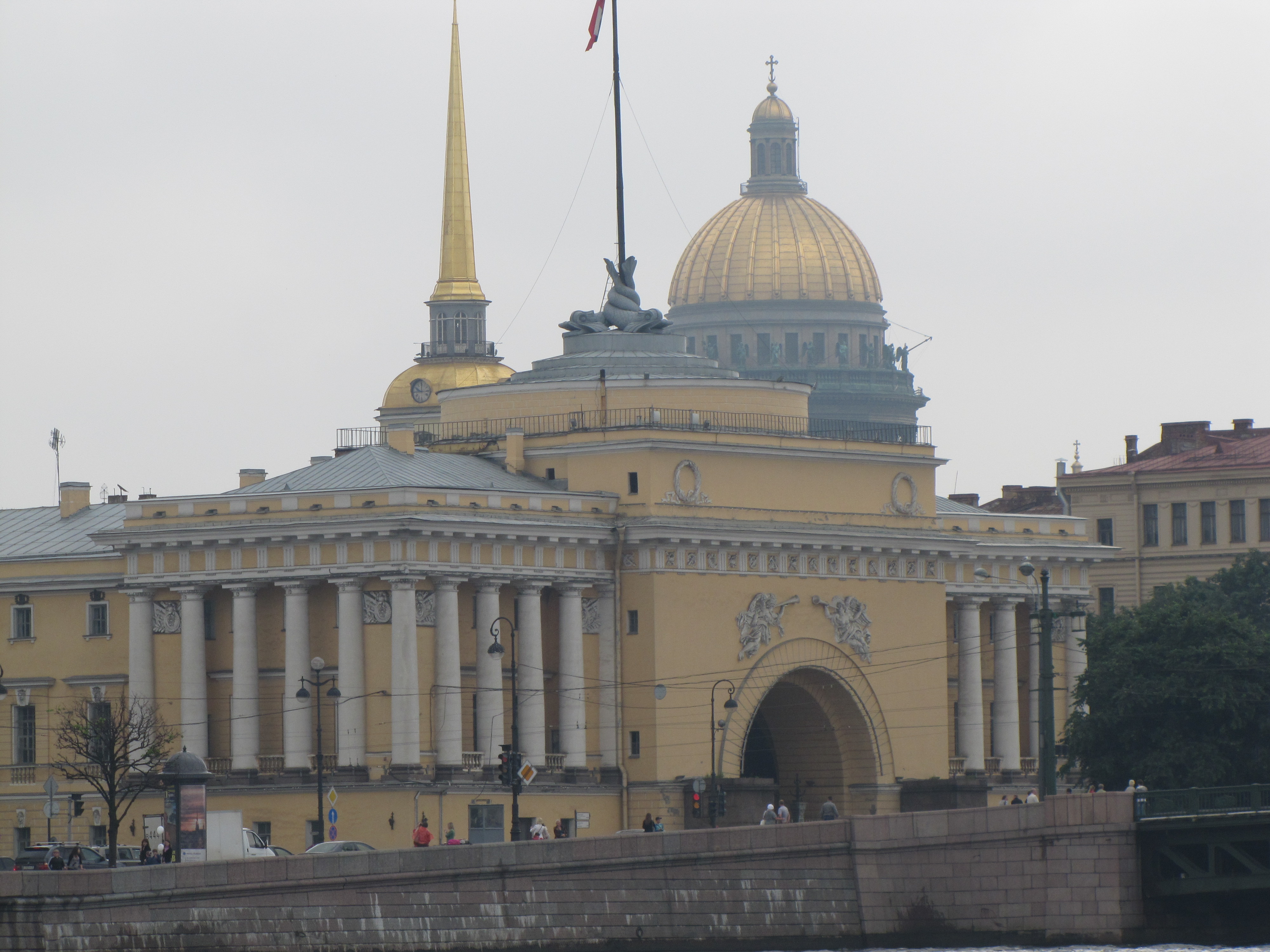 Дворец адмиралтейства. Адмиралтейская набережная 4 Санкт-Петербург. Здание Адмиралтейства в Санкт-Петербурге стиль. Адмиралтейская набережная дом 10 Санкт-Петербург. Адмиралтейство Кронштадт.