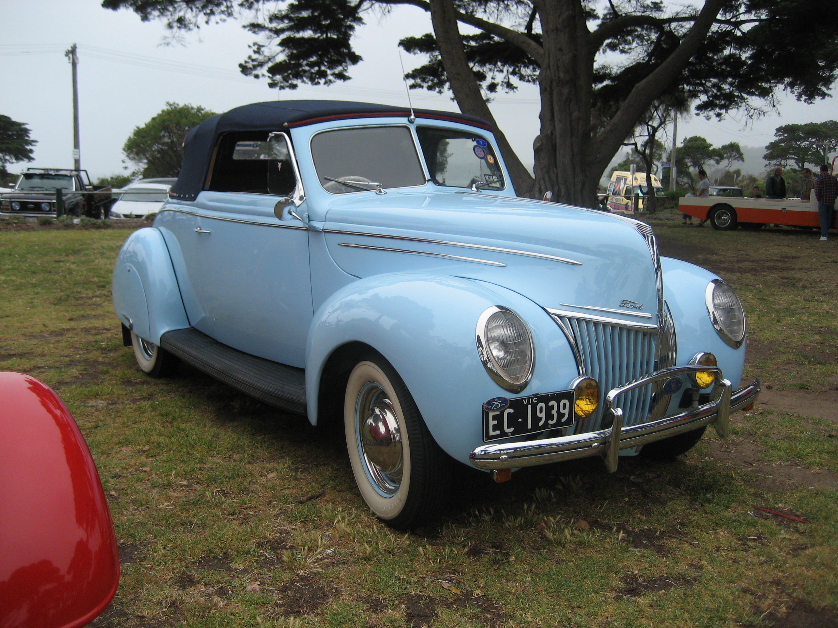 History of 1939 ford convertibles #5