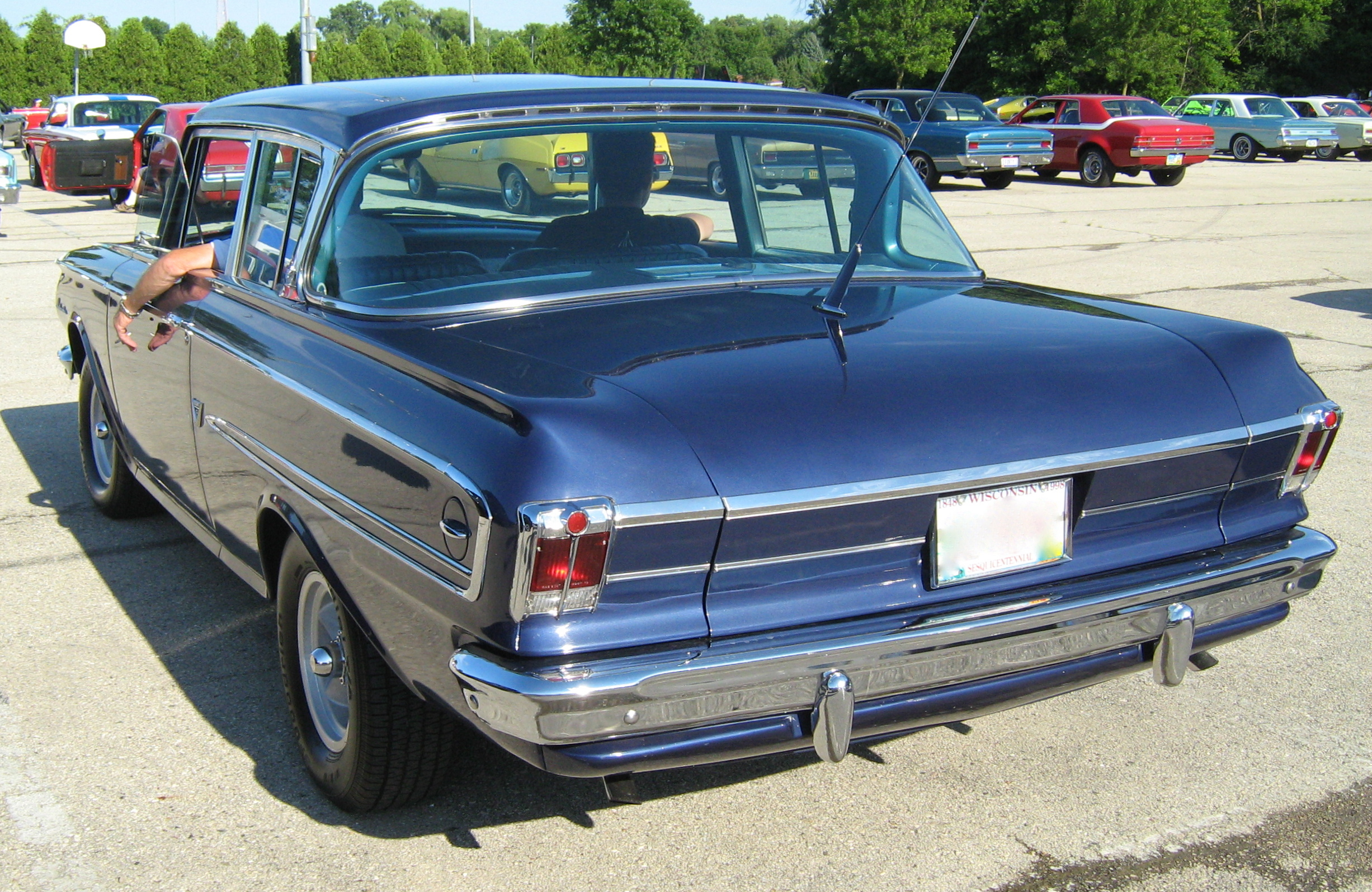 Rambler Six Deluxe 5810 Series sedan