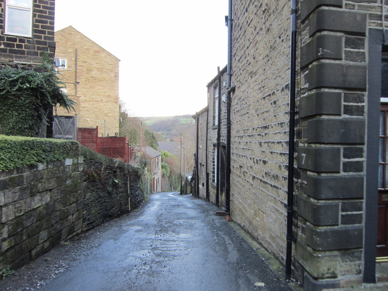 File:Back Lane, Ripponden - geograph.org.uk - 2774014.jpg