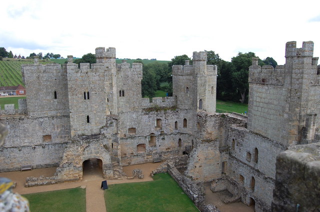 Behind the entrance of Bodiam Castle.jpeg