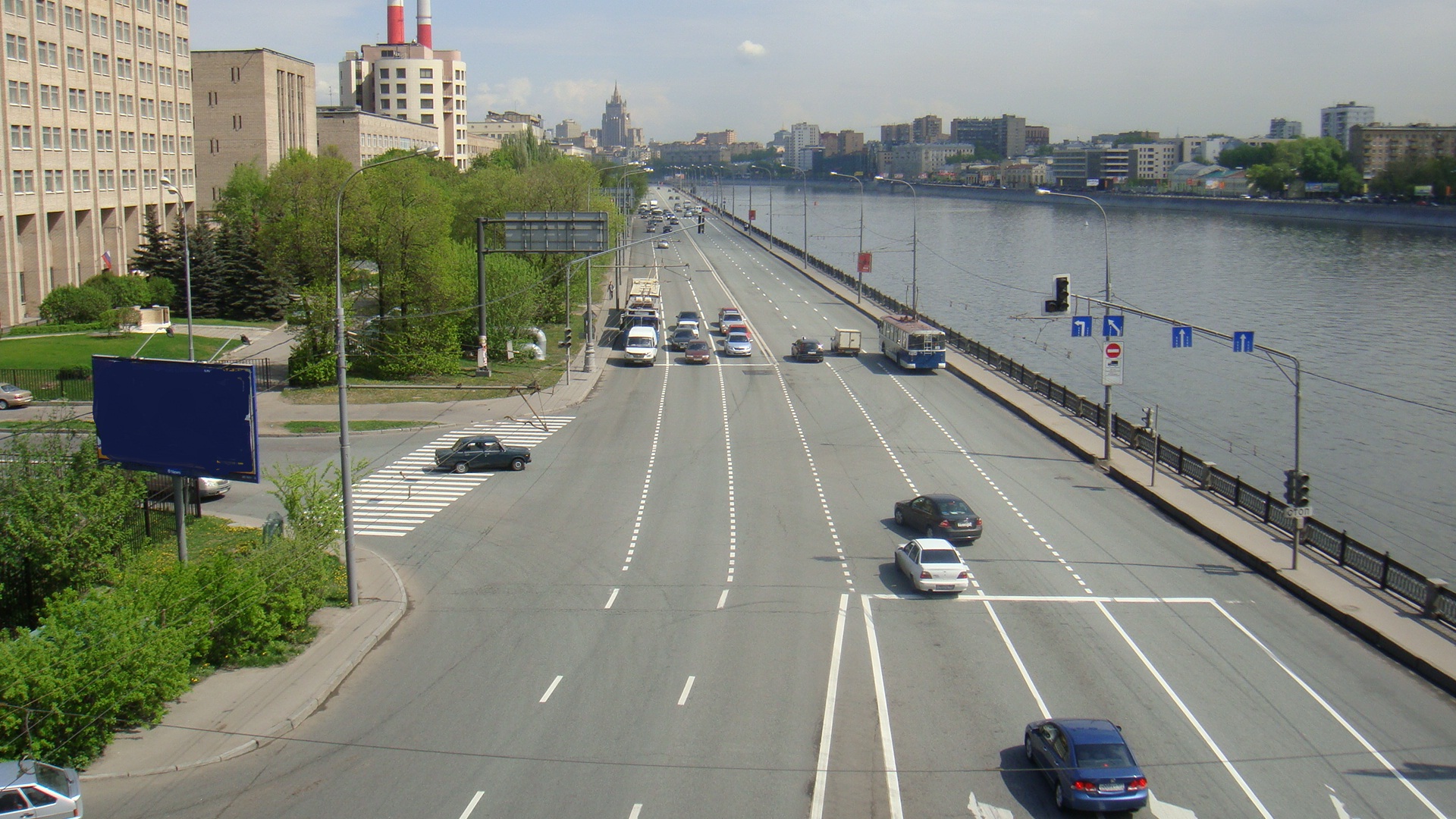 Трасса набережные. Москва река Бережковская. Бережковская набережная парк. Дорогомилово Бережковская набережная. Москва Бережковская набережная 24.