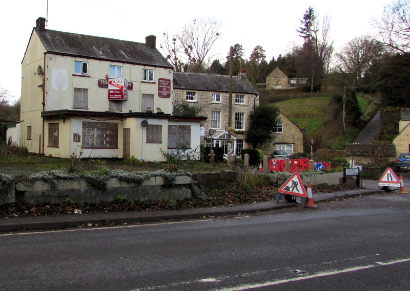 File:Boarded-up former pub, Inchbrook - geograph.org.uk - 4777534.jpg