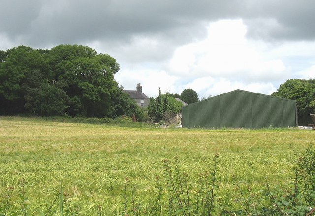 File:Cefn-maesoglen Farmhouse - geograph.org.uk - 849565.jpg