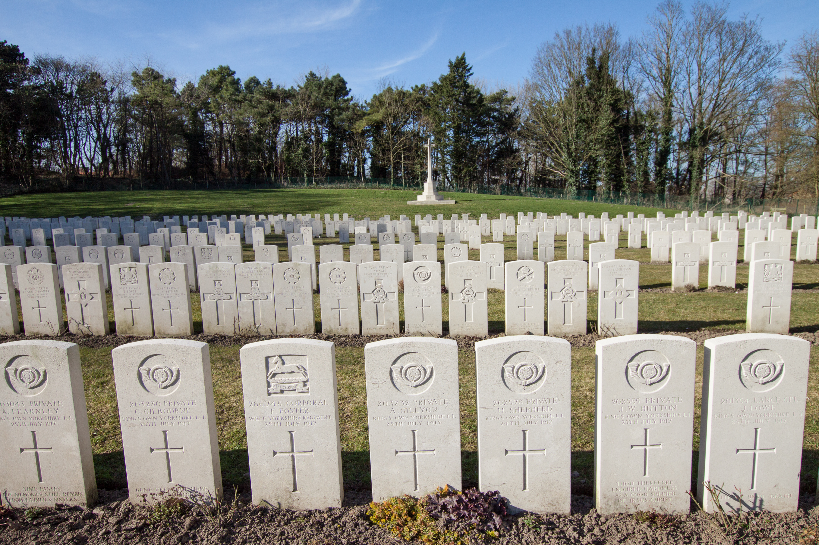 Москва 24 кладбище. Кладбище 24км. Blue Beach Military Cemetery at San Carlos Фолклендские острова. Кладбище 24 км Елизово Двуречье. Blue Beach Military Cemetery at San Carlos.