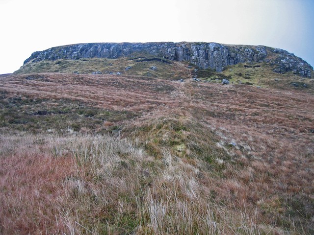 File:Crags above Glen Suardal - geograph.org.uk - 652625.jpg