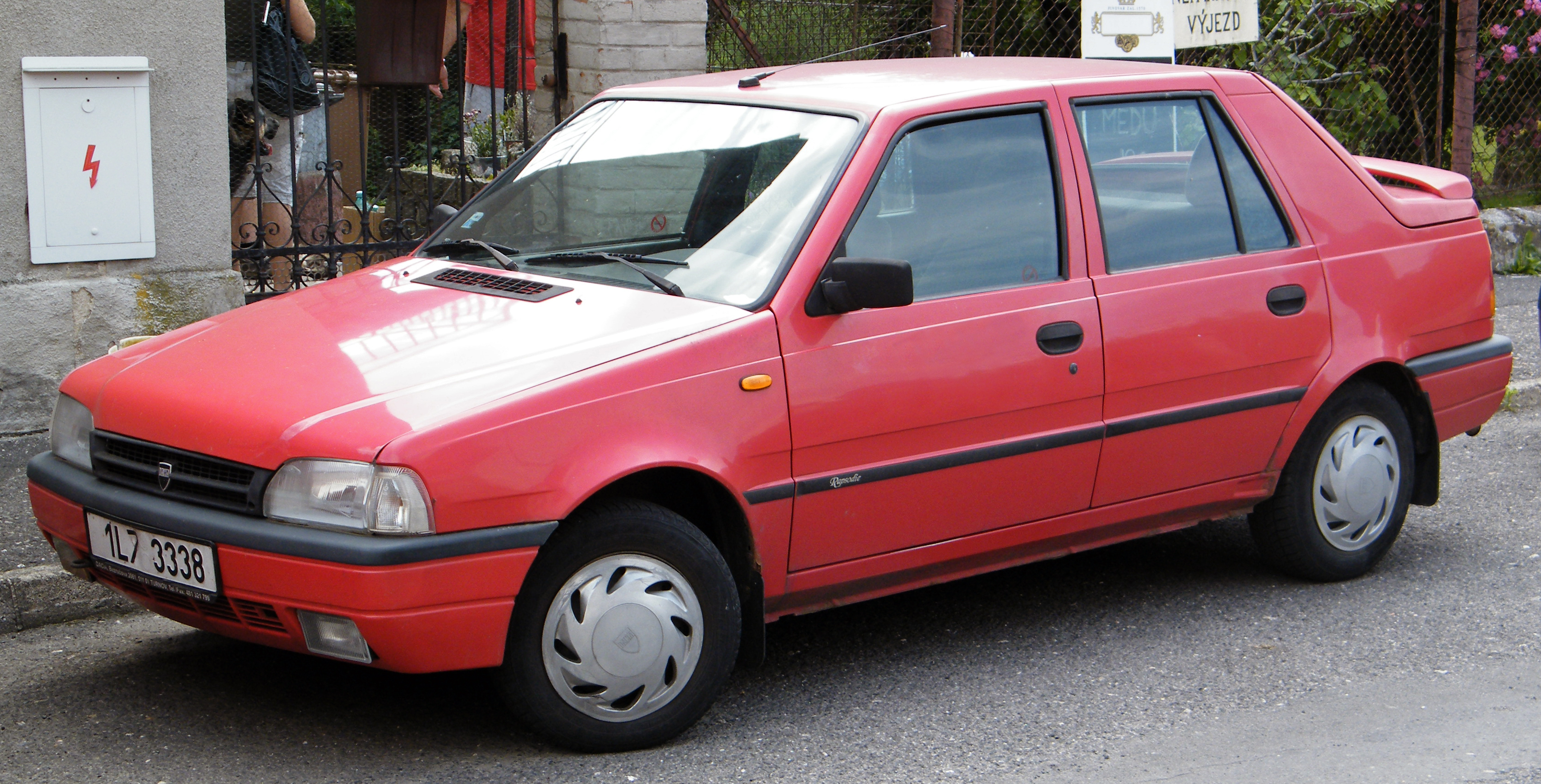 Dacia 1304 1994 – Dacia Roșie