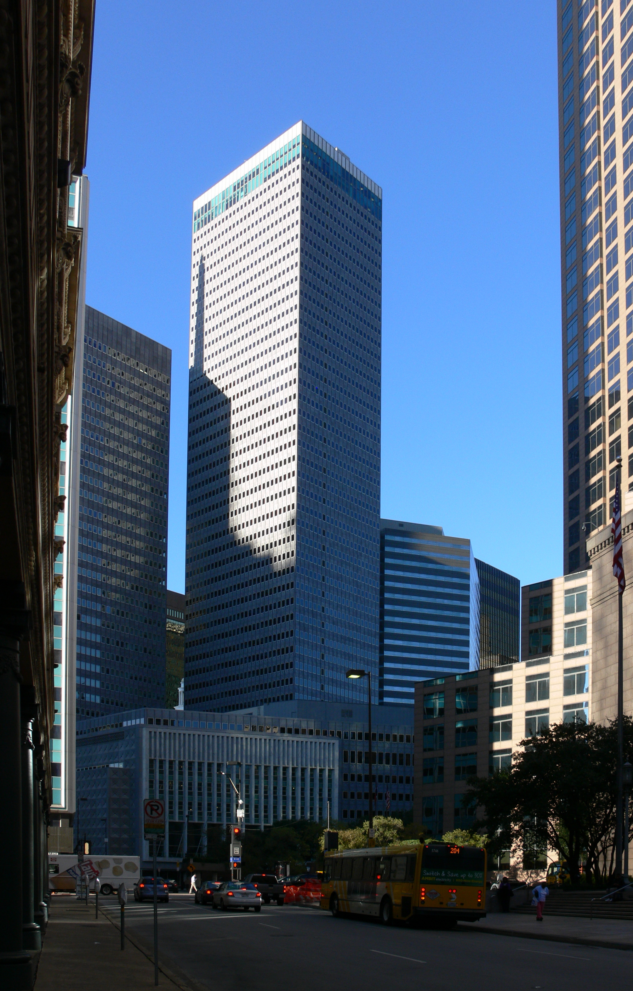 Republic center. Небоскреба Рипаблик-банк в Хьюстоне (1989 г.). 24 Segre Alfred Street Center, Republic of Mauritius.