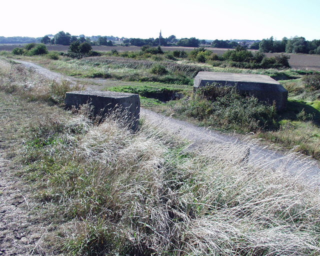 File:GHQ Line North West Kent - geograph.org.uk - 558519.jpg