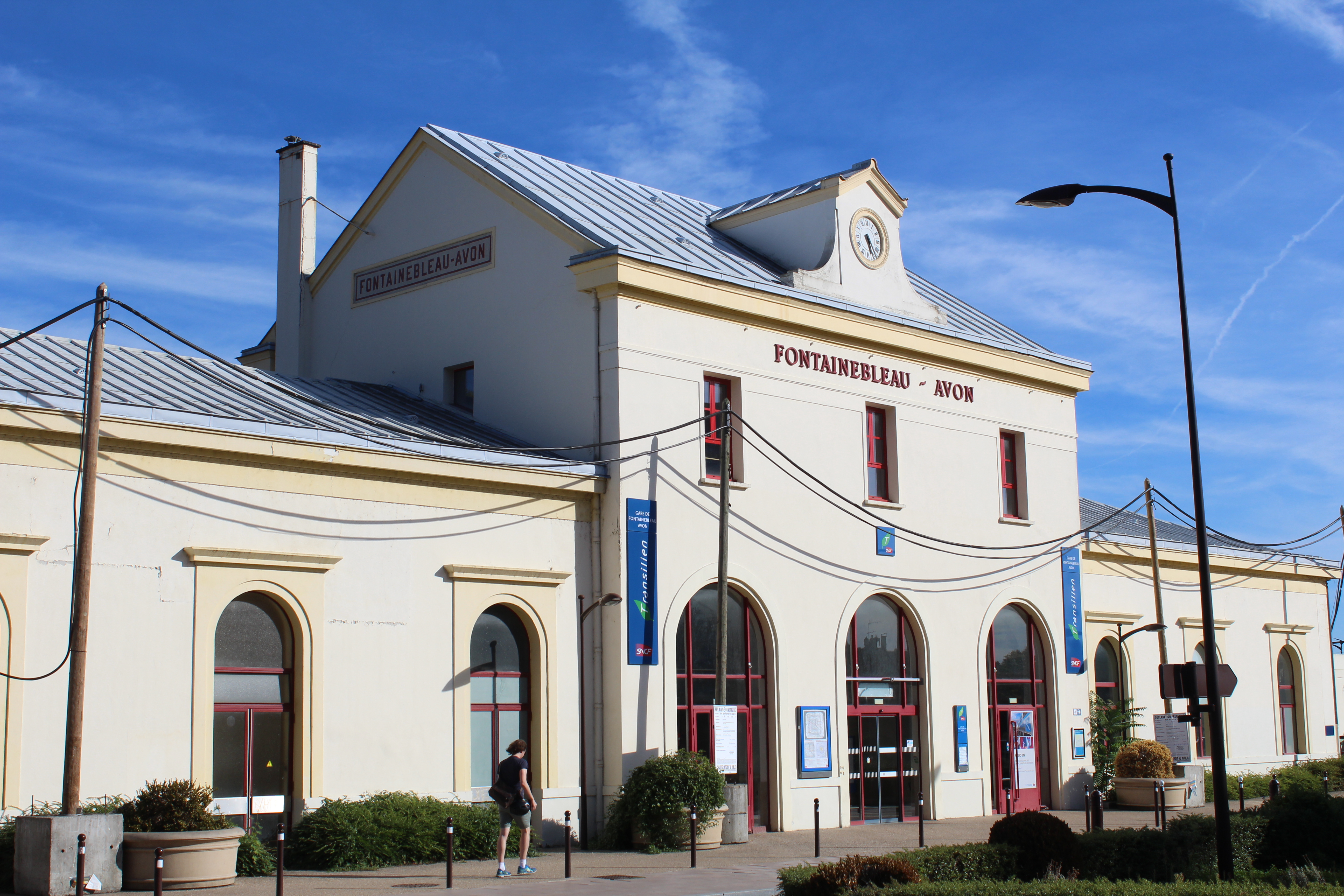 File:Gare Fontainebleau Avon Seine Marne 7.jpg - Wikimedia Commons