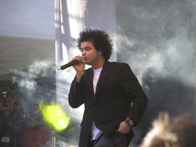 File:Guy Sebastian at Australian Gospel Music Fesitval 11 April 2004 (1).jpg