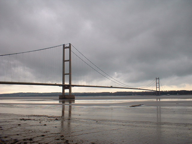 File:Humber Bridge - geograph.org.uk - 42514.jpg