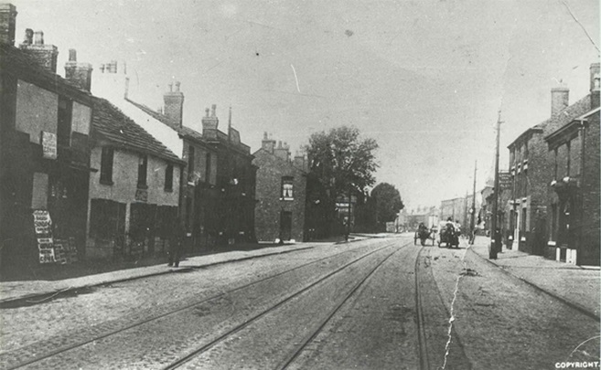 File:London Road, Hazel Grove c.1910.jpg