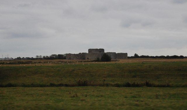 File:Looking across the Royal Military Canal to Camber Castle - geograph.org.uk - 1503483.jpg