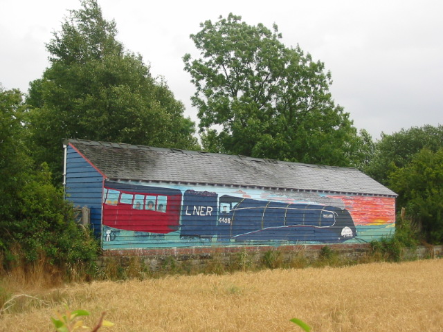 File:Mural of LNER No. 4468 A4 class locomotive Mallard - geograph.org.uk - 211985.jpg