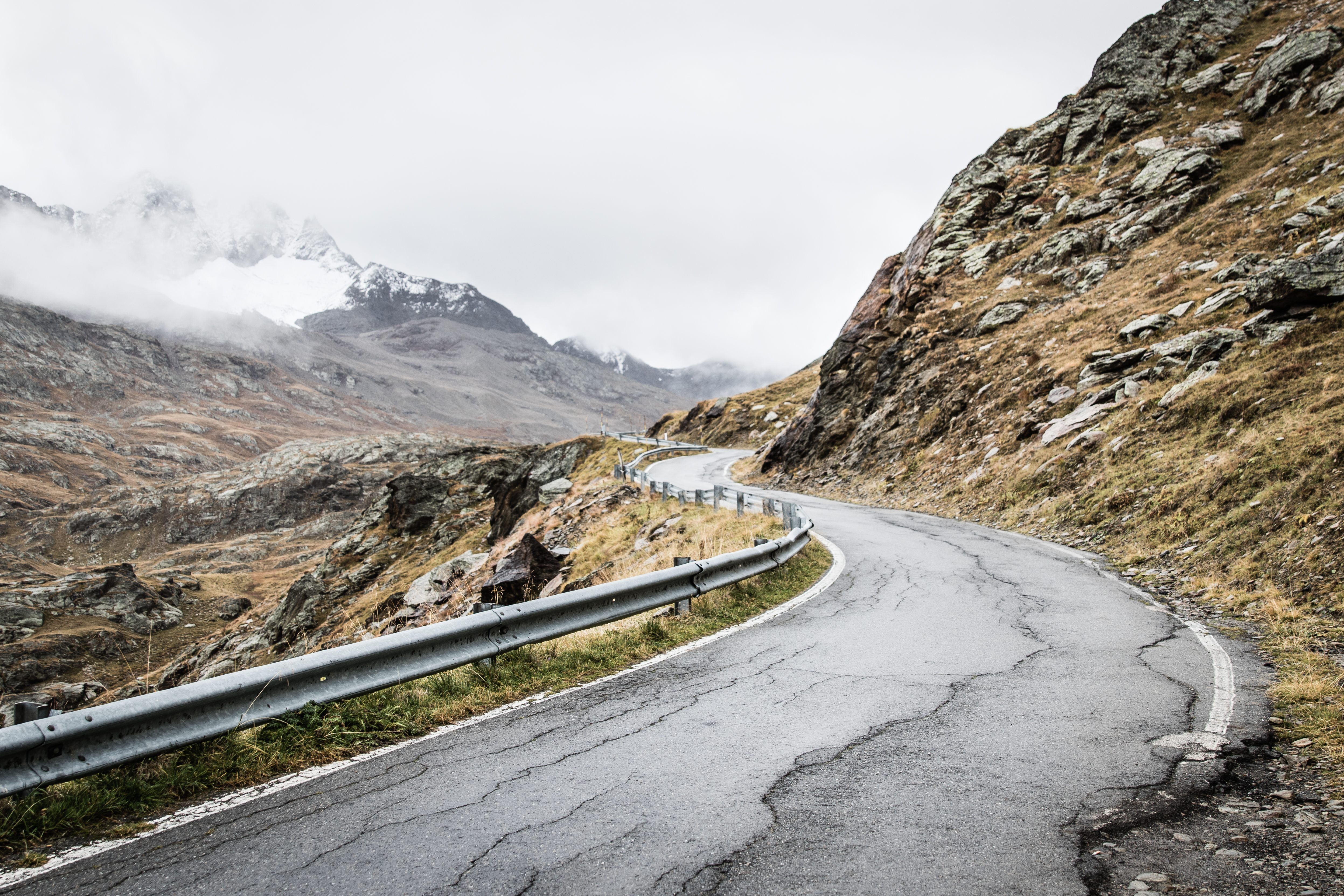 File Old Mountain Road Unsplash Jpg Wikimedia Commons