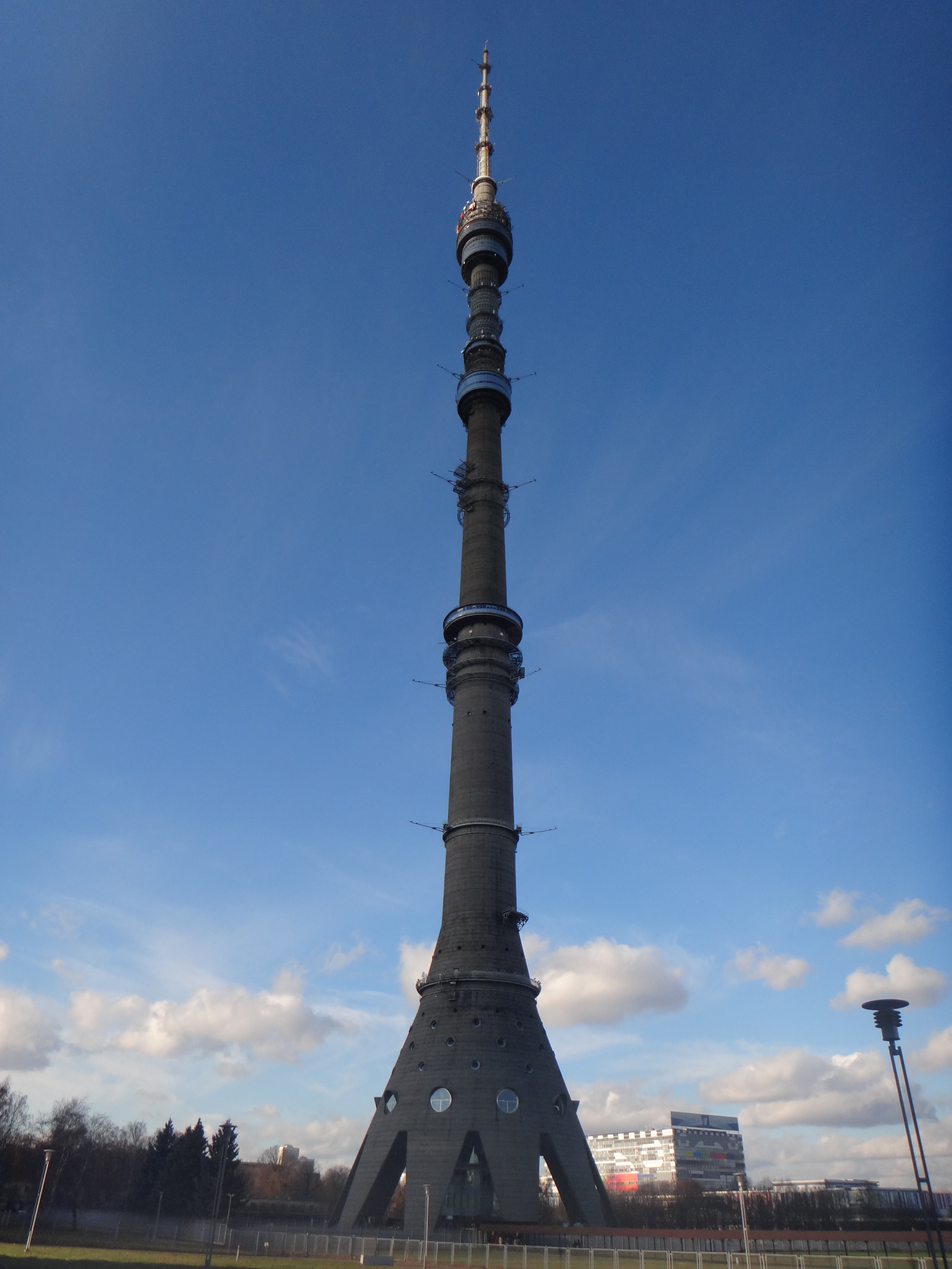 Телевизионная башня Останкино в Москве