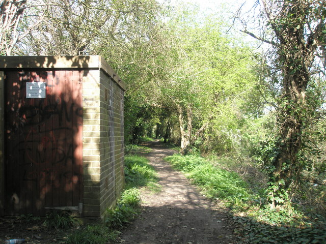 File:Path above the Chichester canal - geograph.org.uk - 758618.jpg