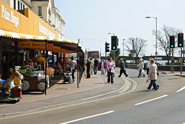 File:Prize Bingo - and Other Amusements, Dawlish.jpg