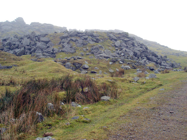 File:Quarry spoil heap at Ingra Tor - geograph.org.uk - 1102378.jpg