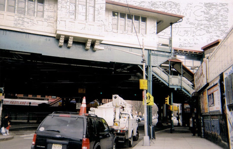 File:Simpson Street Station.jpg