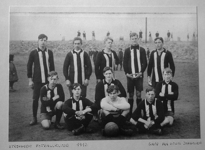 File:Strømmen Fotballklubb i 1913.jpg