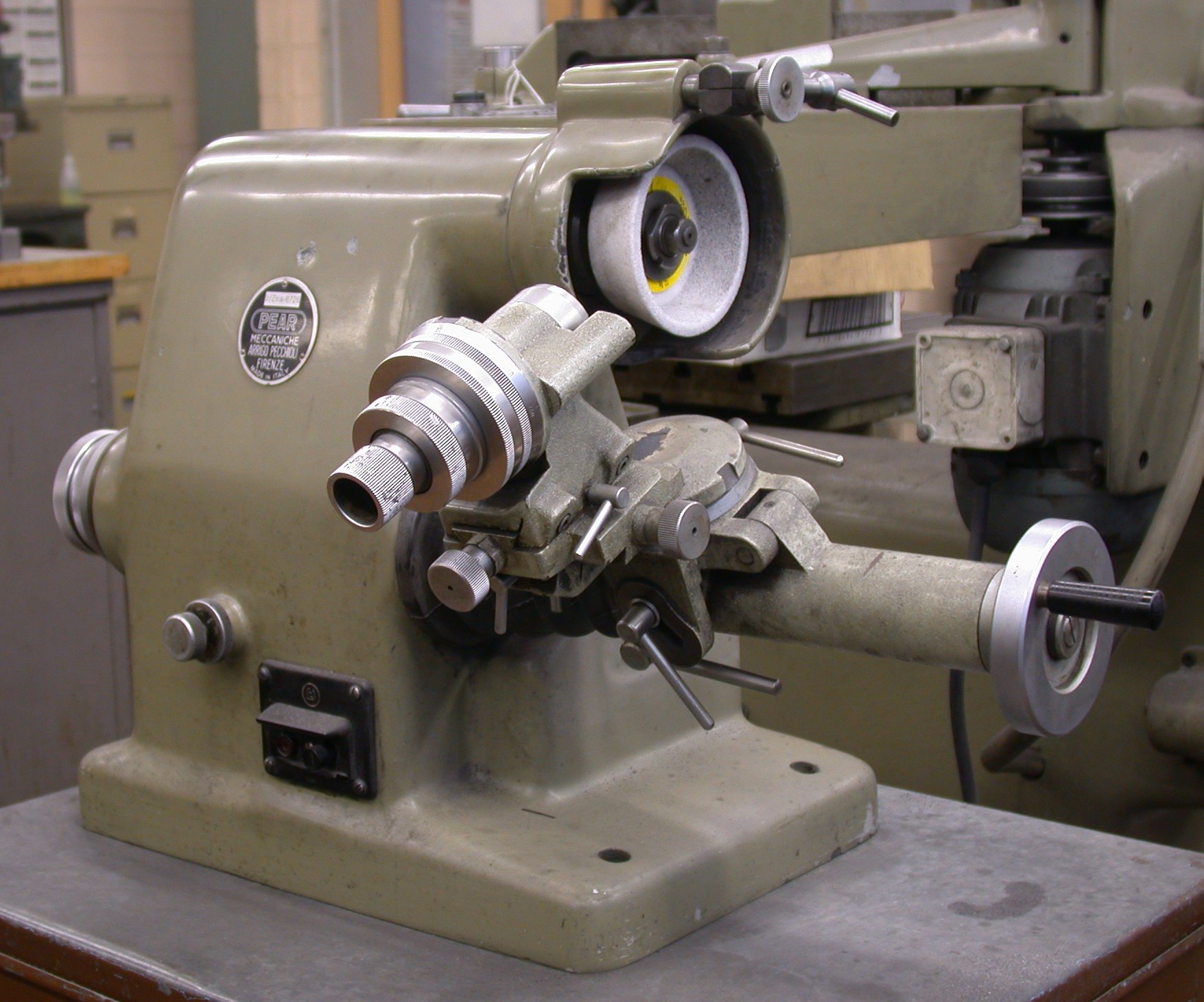 File:ToolandCutterGrinder-Pantograph-Dbit.jpg - Wikipedia