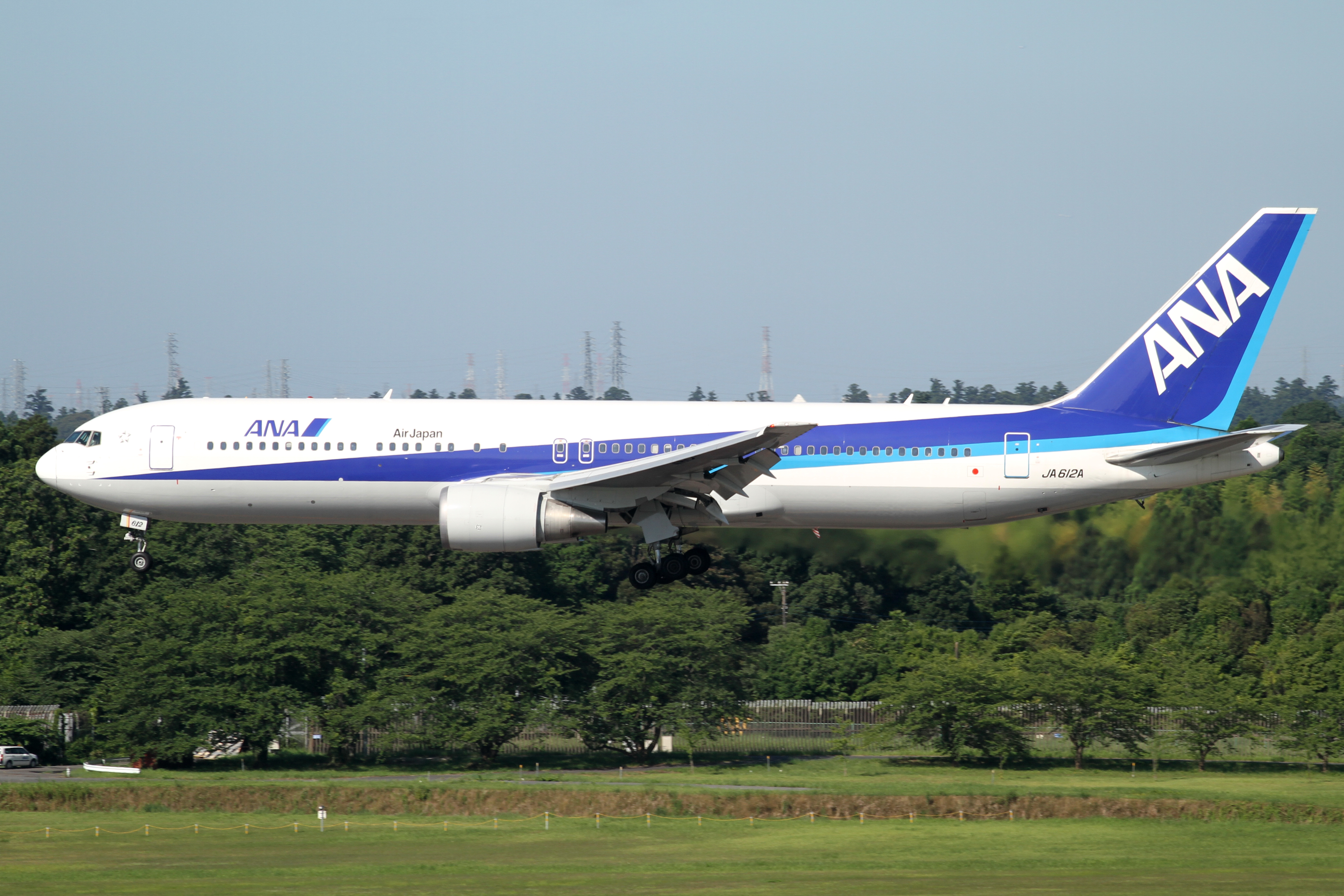 ANA B767-300ER - 航空機