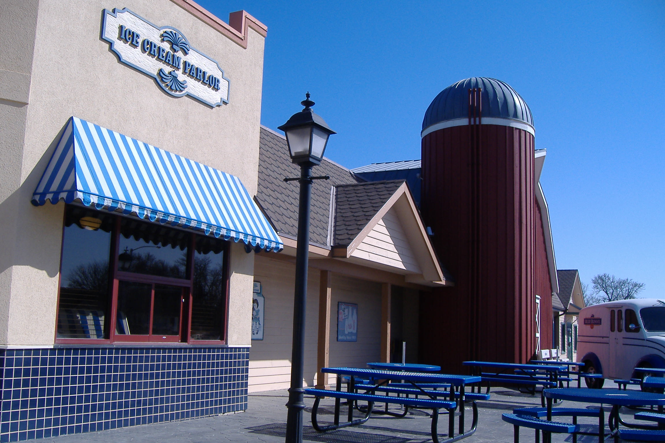 Wells Blue Bunny Ice Cream Parlor & Museum