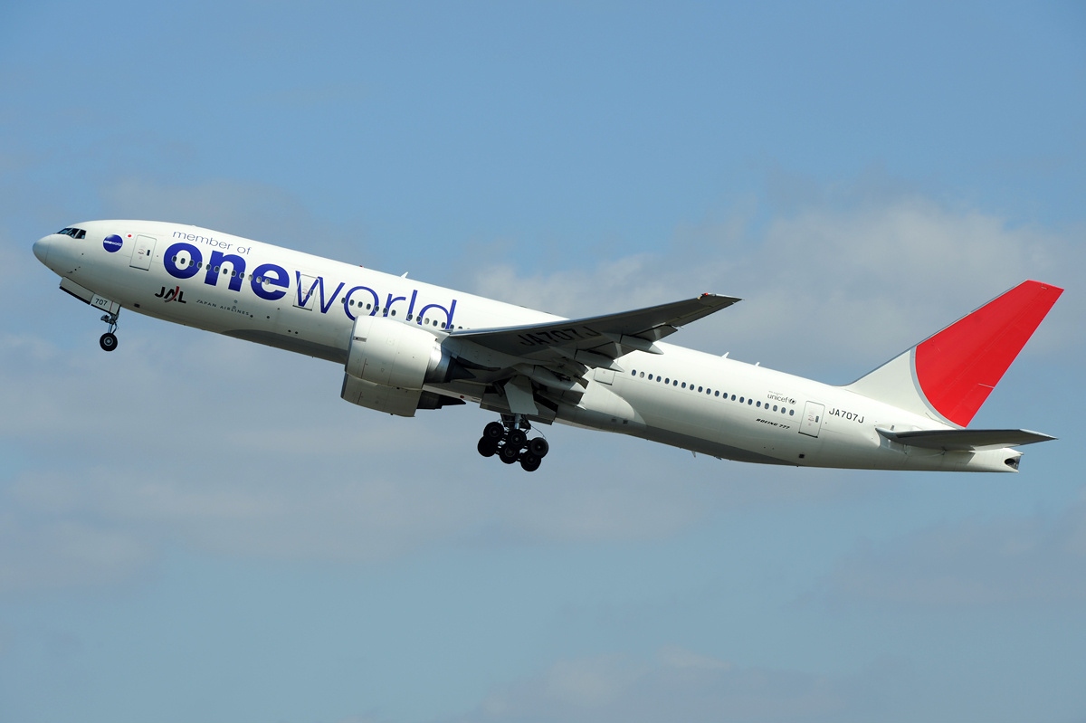 File:Boeing 777-246-ER, Oneworld (Japan Airlines - JAL) AN2039952 