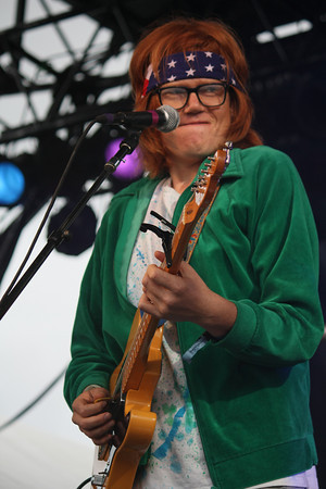 Fortune Salaire Mensuel de Brett Dennen Combien gagne t il d argent ? 800 000,00 euros mensuels