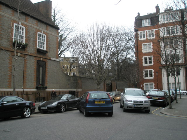 File:Cars passing at the junction of Wilbraham Place and Sloane Terrace - geograph.org.uk - 1089316.jpg