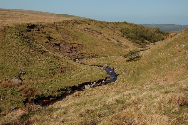 File:Dobbingstone Burn - geograph.org.uk - 1291882.jpg