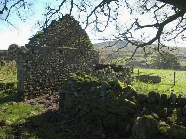 File:Gable, Kingsett Farm - geograph.org.uk - 2115984.jpg