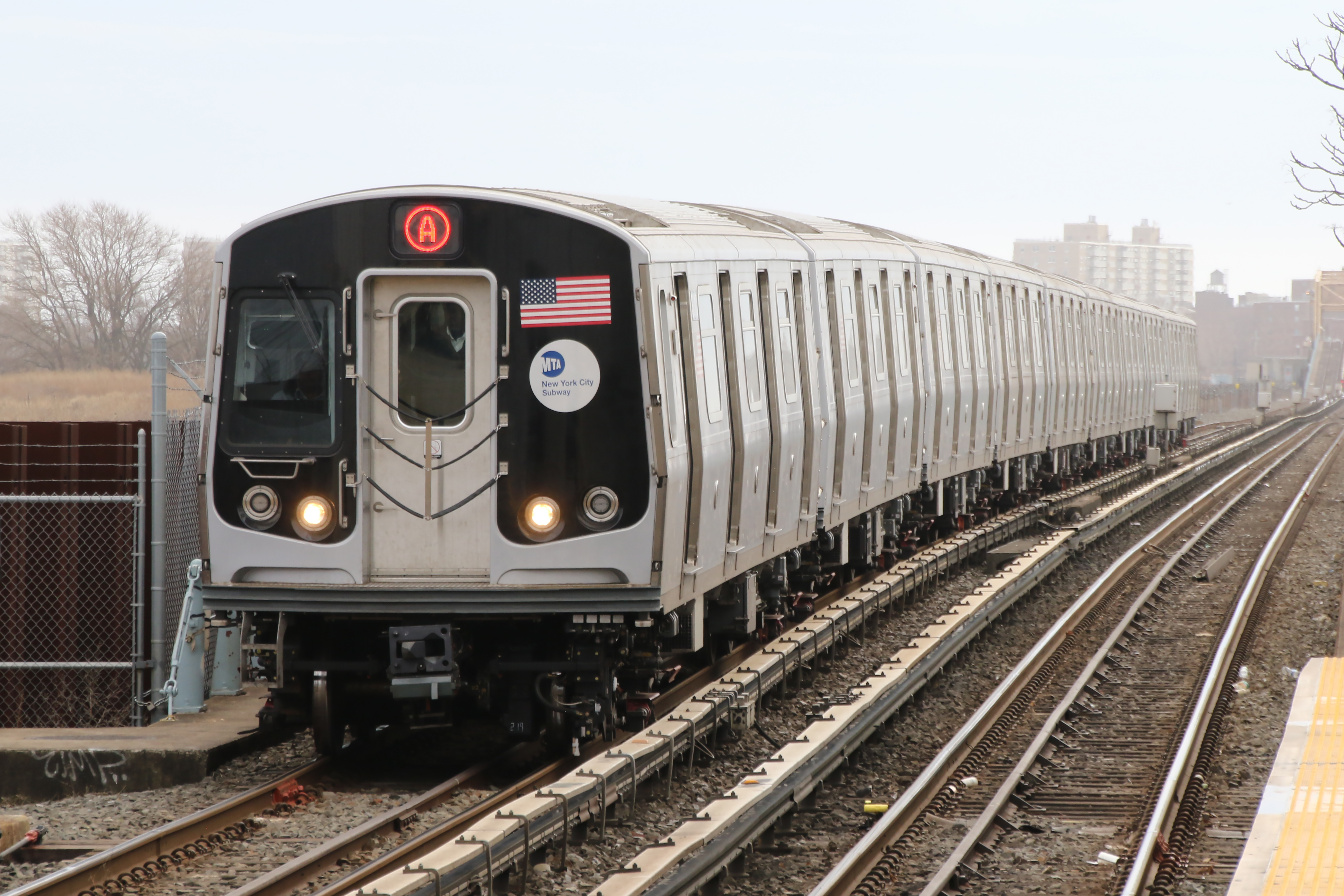 N Scale New York Subway R160 B car.