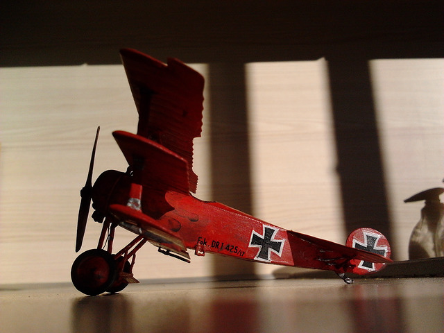 File:Maquette de Fokker DrI.jpg