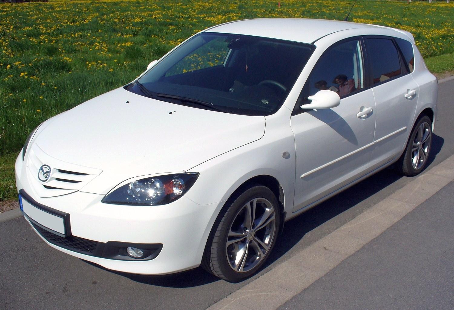 File Mazda 3 Sport Facelift Weiss Jpg Wikimedia Commons