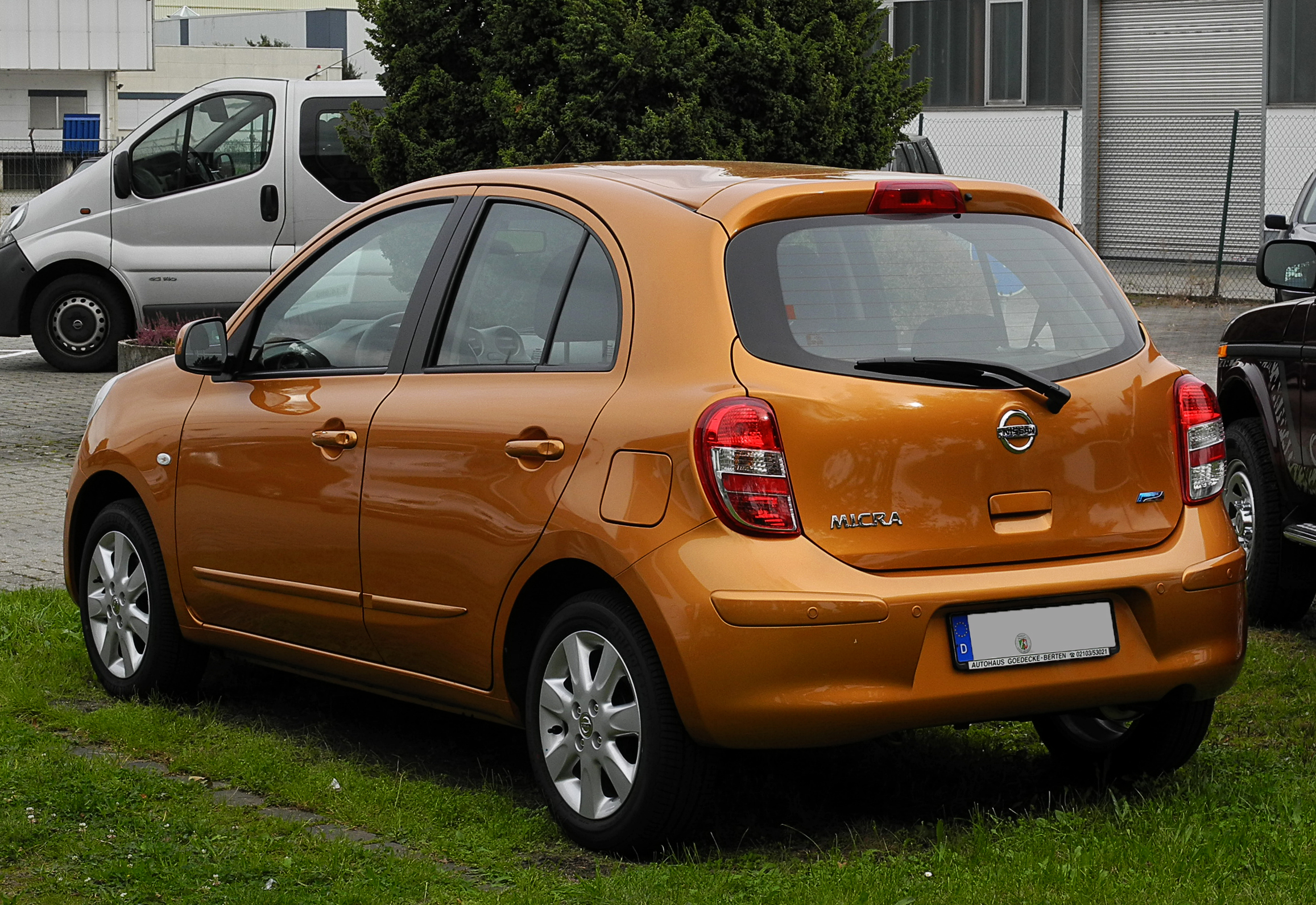 File:Nissan Micra 1.2 Acenta (K13) – Heckansicht, 17. September 2011,  Düsseldorf.jpg - Wikipedia