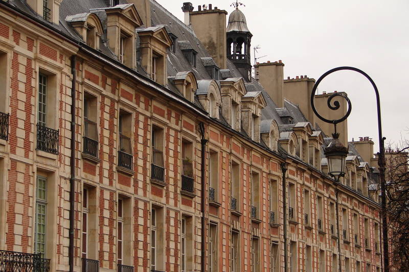 File:Place des Vosges (17065091439).jpg