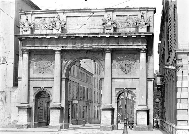 File:Porte Stanislas - Vue d'ensemble, du côté du faubourg - Nancy - Médiathèque de l'architecture et du patrimoine - APMH00022910.jpg